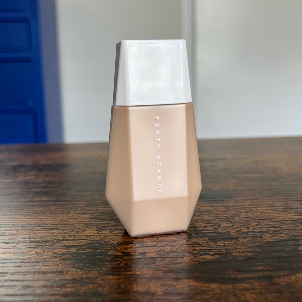 Fenty Beauty Eaze Drop Blurring Skin Tint #5